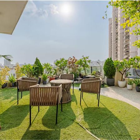 Hotel City Premier - Golf Course Road ,Гургаон Экстерьер фото